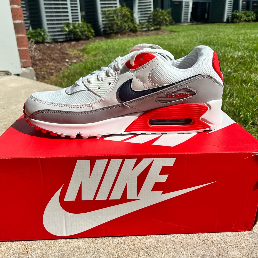 Men’s Nike Air Max 90 Men’s size 12 & 13